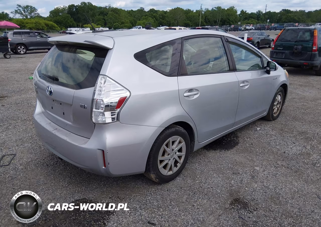 2013 Toyota Prius V Three VIN:JTDZN3EU4D3236158 - 4