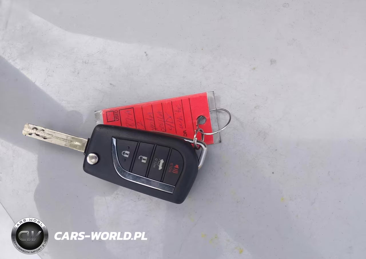 2022 Toyota Corolla Le VIN:5YFEPMAE3NP301071 - 11