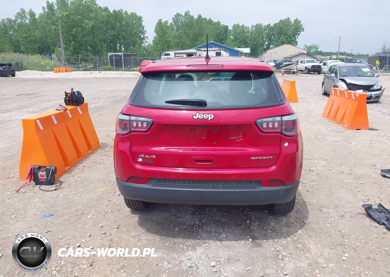 2018 Jeep Compass Sport 4X4 VIN:3C4NJDAB4JT345403 - 17