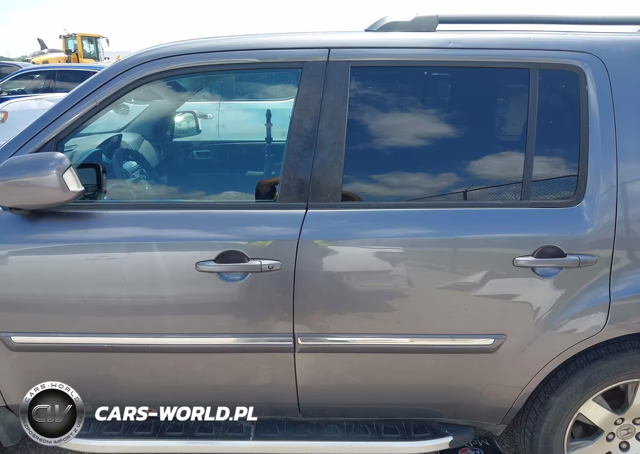 2015 Honda Pilot Touring VIN:5FNYF4H93FB063891 - 14