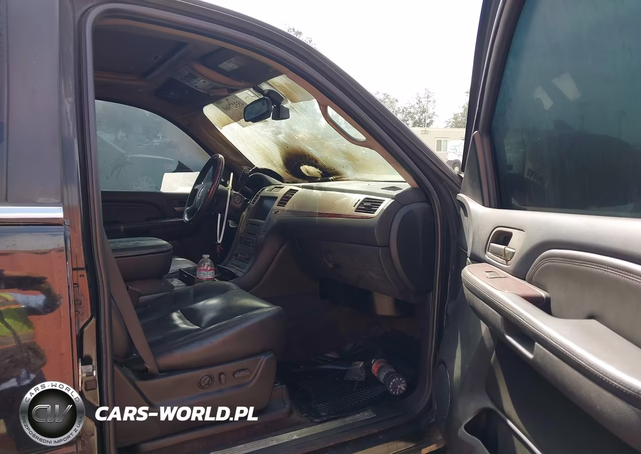 2008 Cadillac Escalade Standard VIN:1GYFK63808R269531 - 5