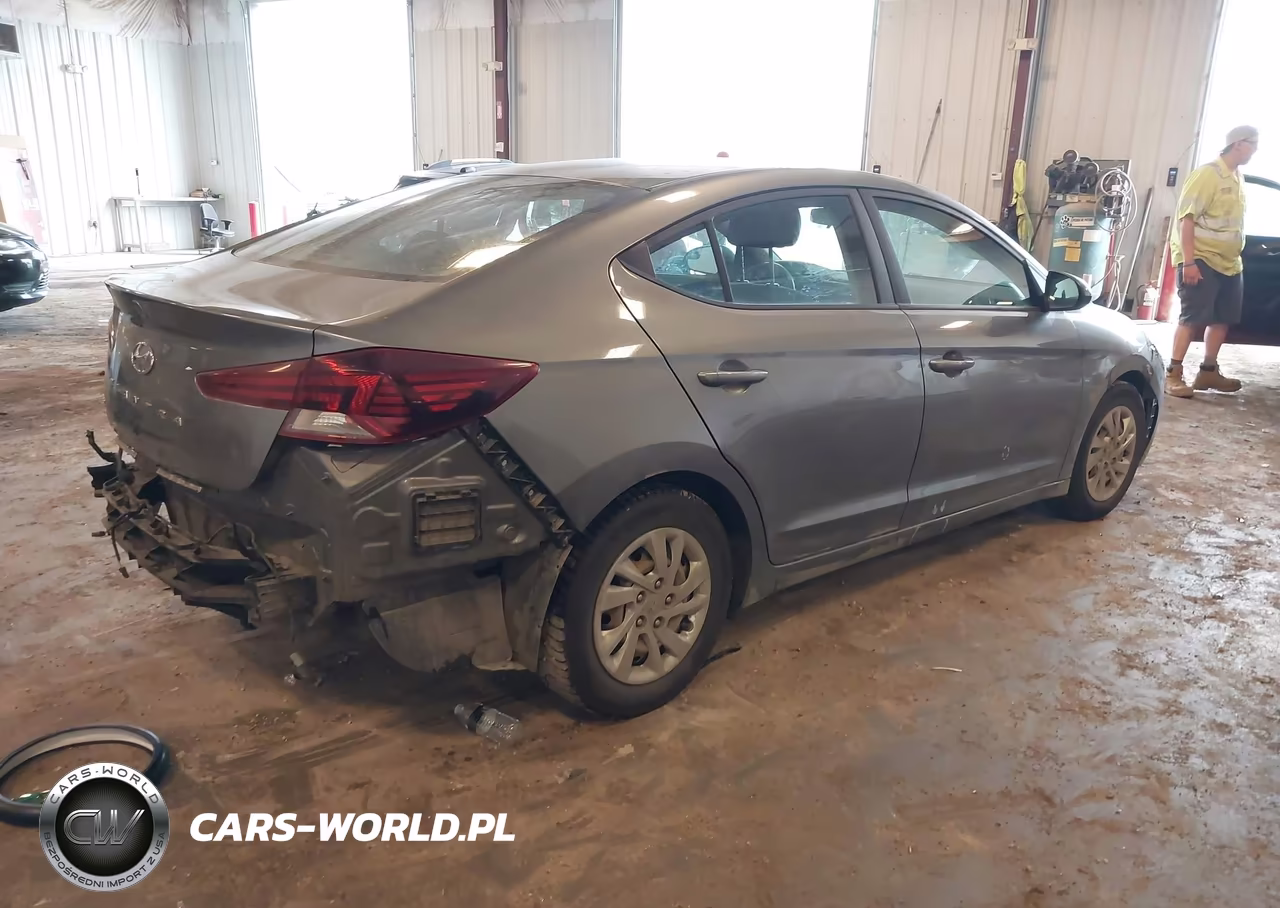 2019 Hyundai Elantra Se VIN:5NPD74LF9KH470666 - 4
