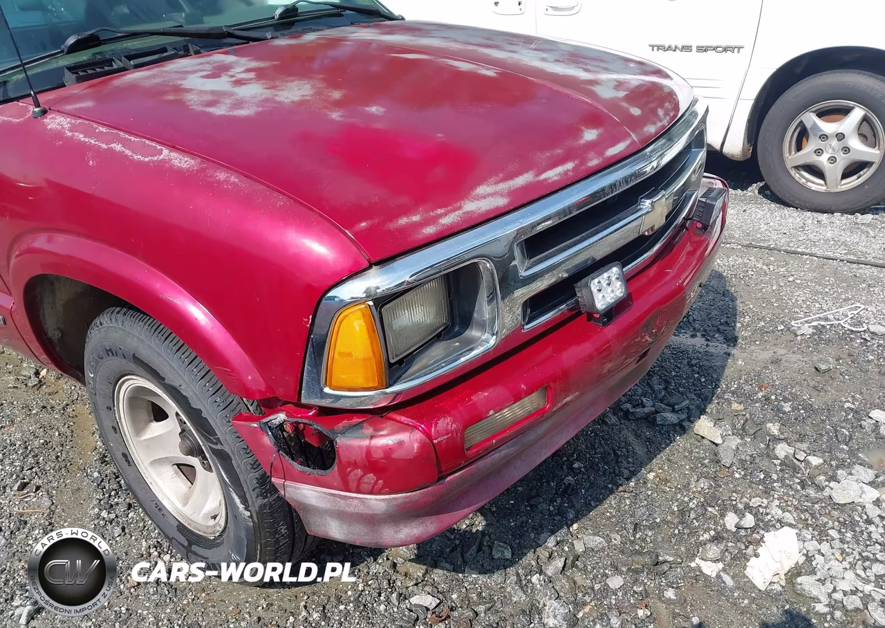 1994 Chevrolet S Truck S10 VIN:1GCCS19ZXR8219500 - 13