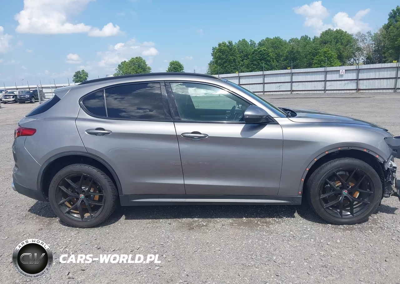 2018 Alfa Romeo Stelvio Ti Sport Awd VIN:ZASFAKNN3J7B81585 - 14