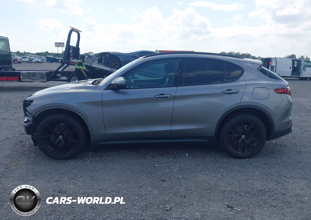 2018 Alfa Romeo Stelvio Ti Sport Awd VIN:ZASFAKNN3J7B81585 - 15