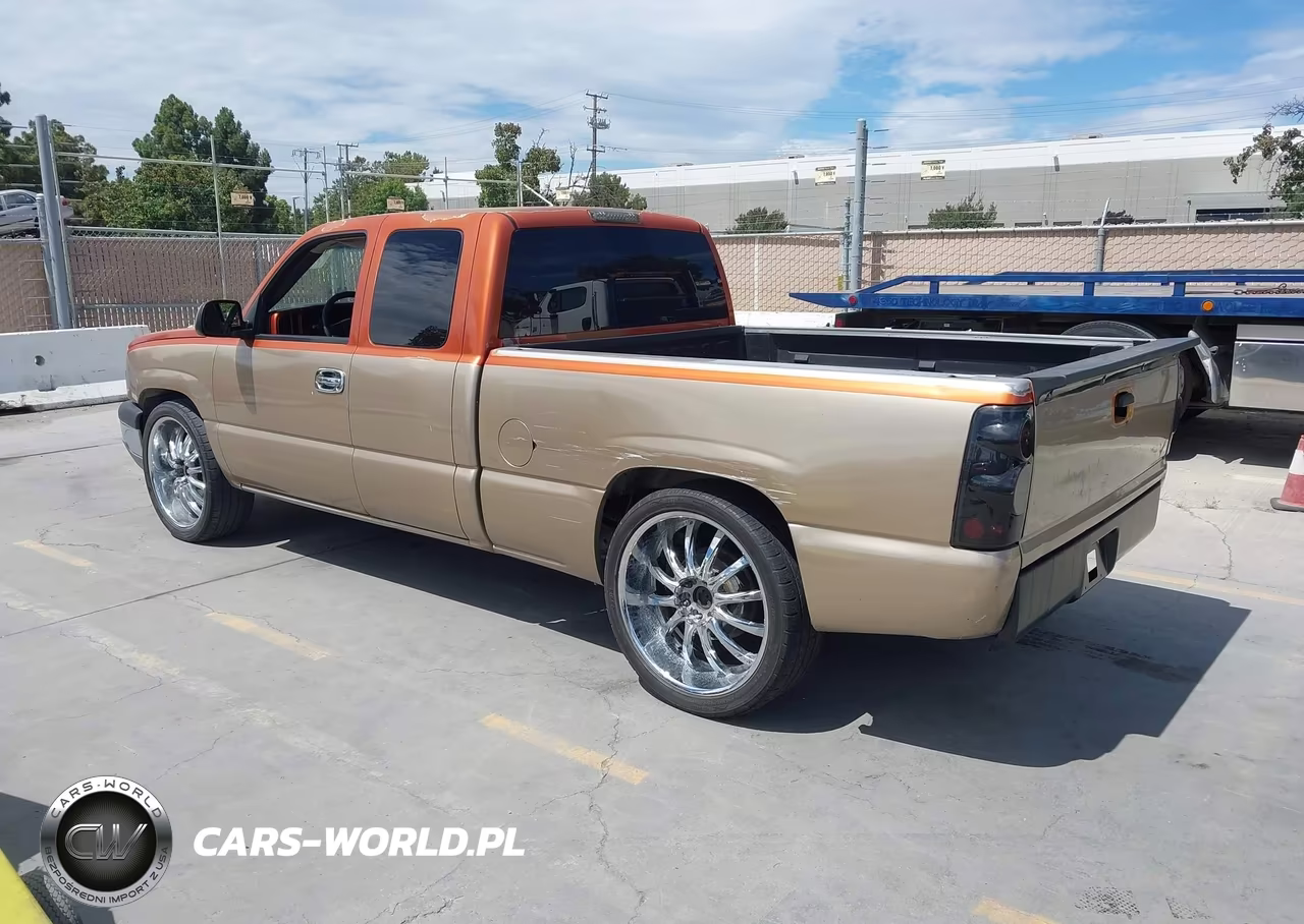 2005 Chevrolet Silverado 1500 Ls VIN:2GCEC19V251207499 - 3