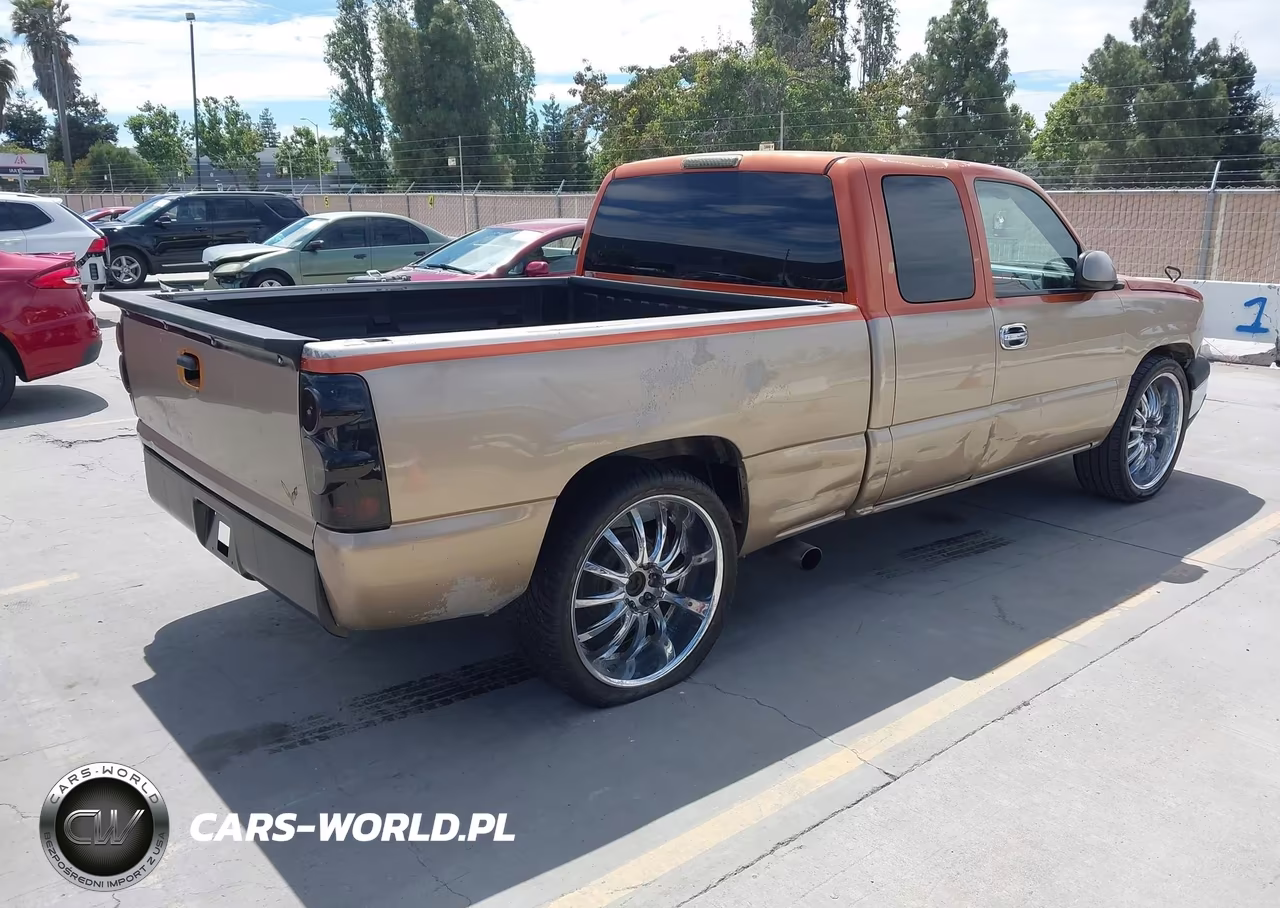 2005 Chevrolet Silverado 1500 Ls VIN:2GCEC19V251207499 - 4