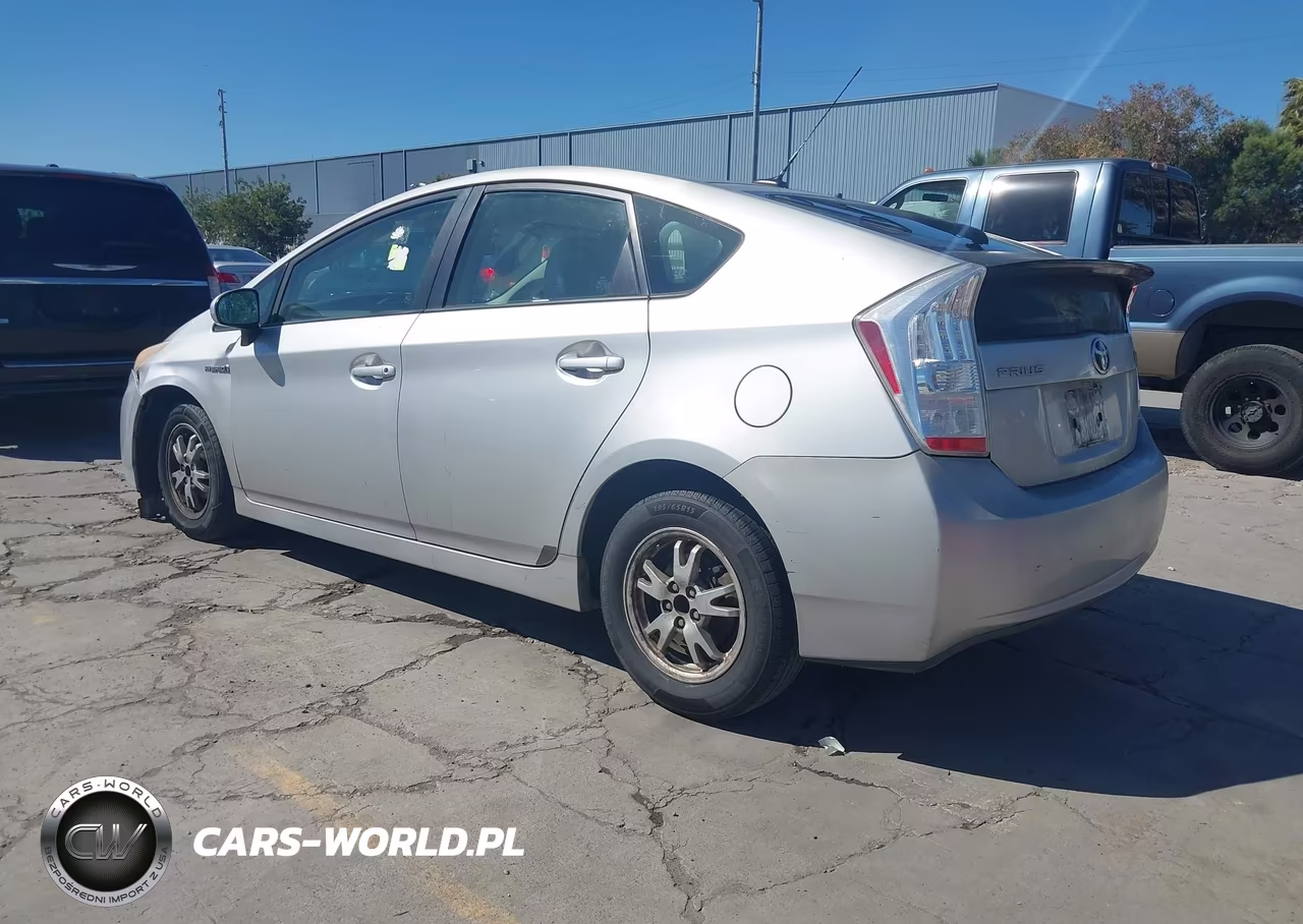 2011 Toyota Prius Two VIN:JTDKN3DU6B0261466 - 3