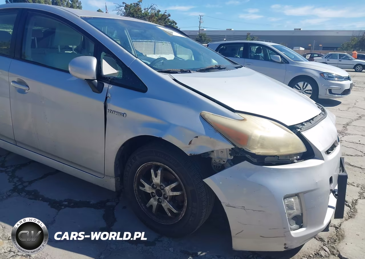 2011 Toyota Prius Two VIN:JTDKN3DU6B0261466 - 6