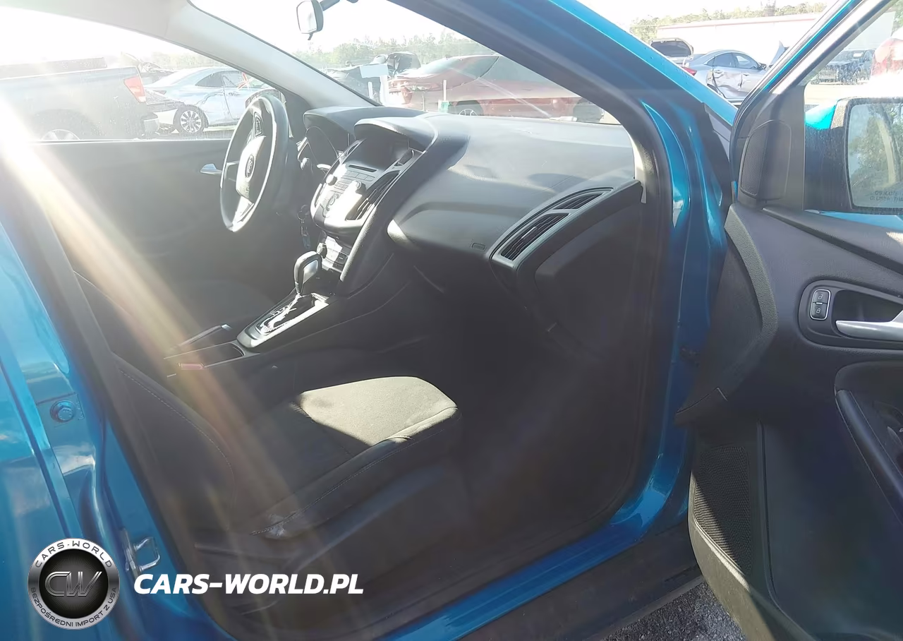 2015 Ford Focus Se VIN:1FADP3K2XFL249867 - 5