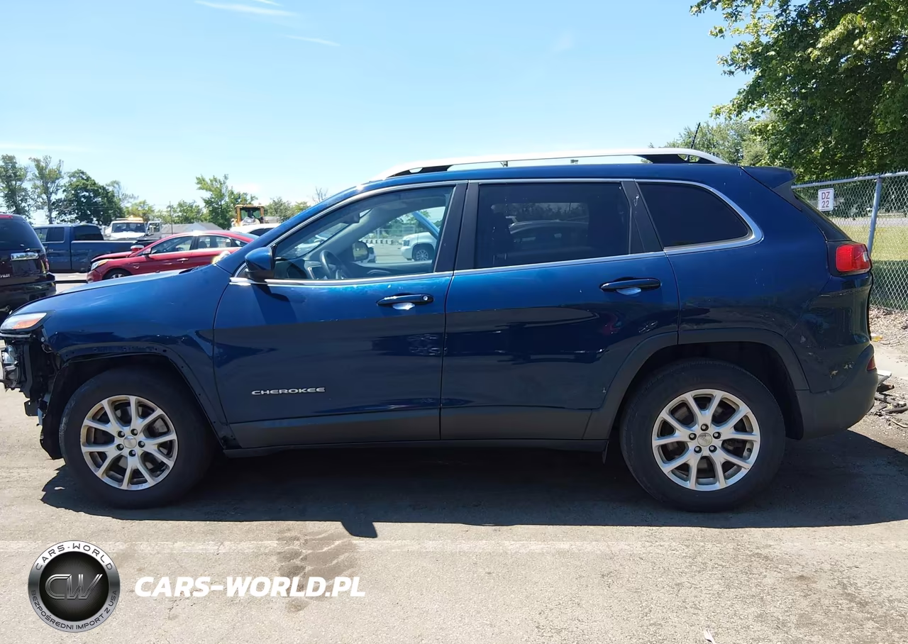 2018 Jeep Cherokee Latitude 4X4 VIN:1C4PJMCX3JD578986 - 14