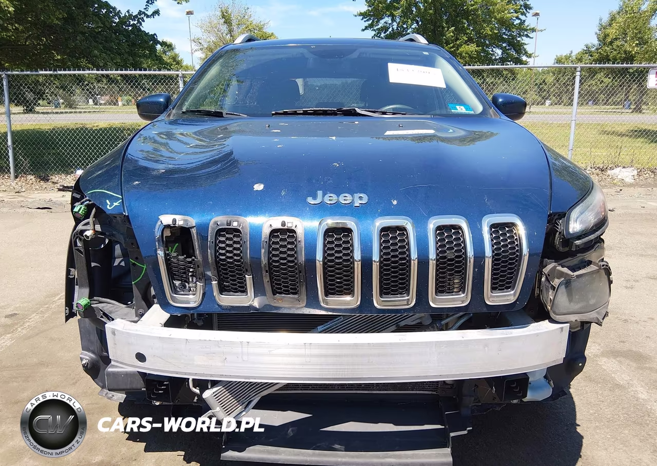2018 Jeep Cherokee Latitude 4X4 VIN:1C4PJMCX3JD578986 - 6