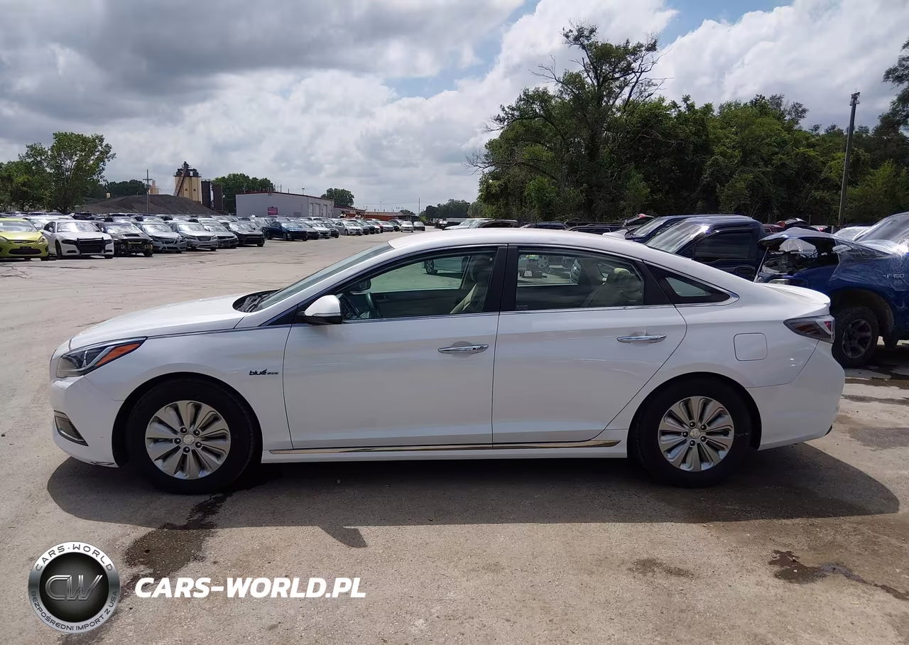 2016 Hyundai Sonata Hybrid Se VIN:KMHE24L12GA024361 - 14