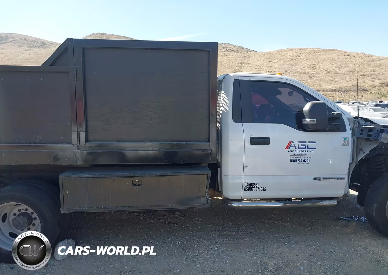 2017 Ford F-550 Chassis Xl VIN:1FDUF5GT1HDA04023 - 17