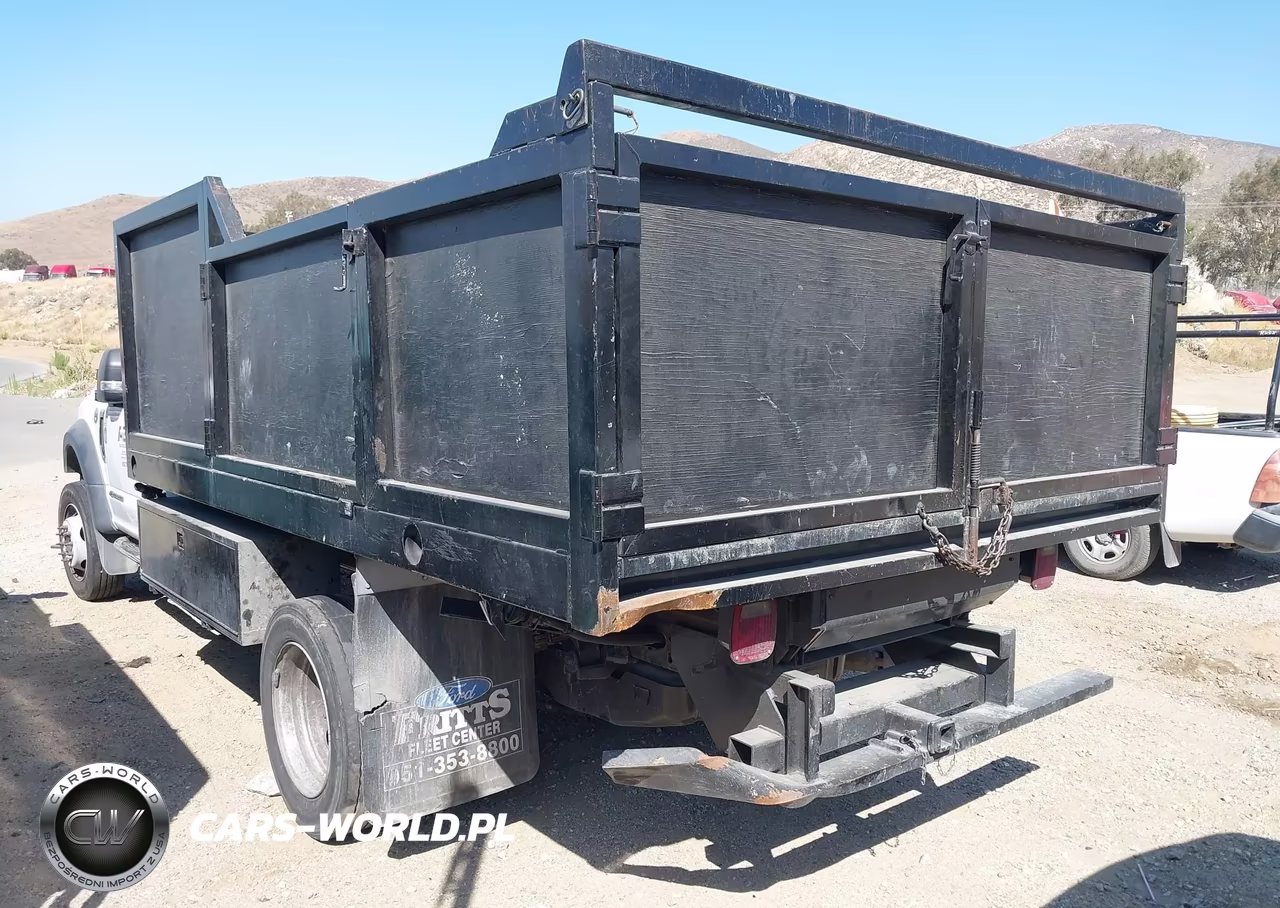 2017 Ford F-550 Chassis Xl VIN:1FDUF5GT1HDA04023 - 3