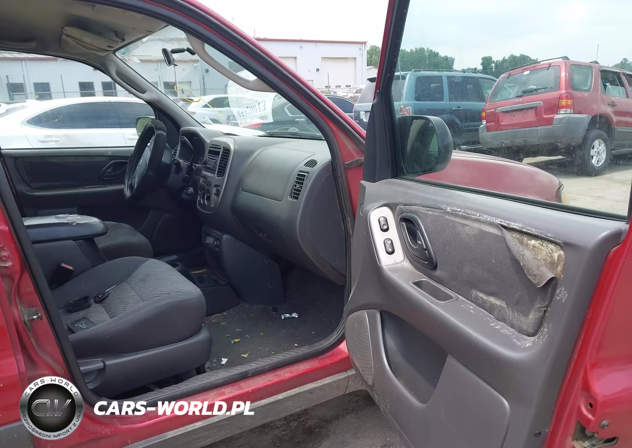 2004 Ford Escape Xlt VIN:1FMYU03164KA32193 - 5