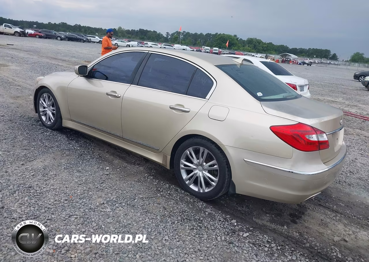 2012 Hyundai Genesis 4.6 VIN:KMHGC4DF3CU172530 - 3