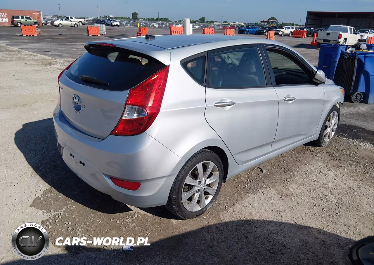 2014 Hyundai Accent Se VIN:KMHCU5AE8EU168327 - 4