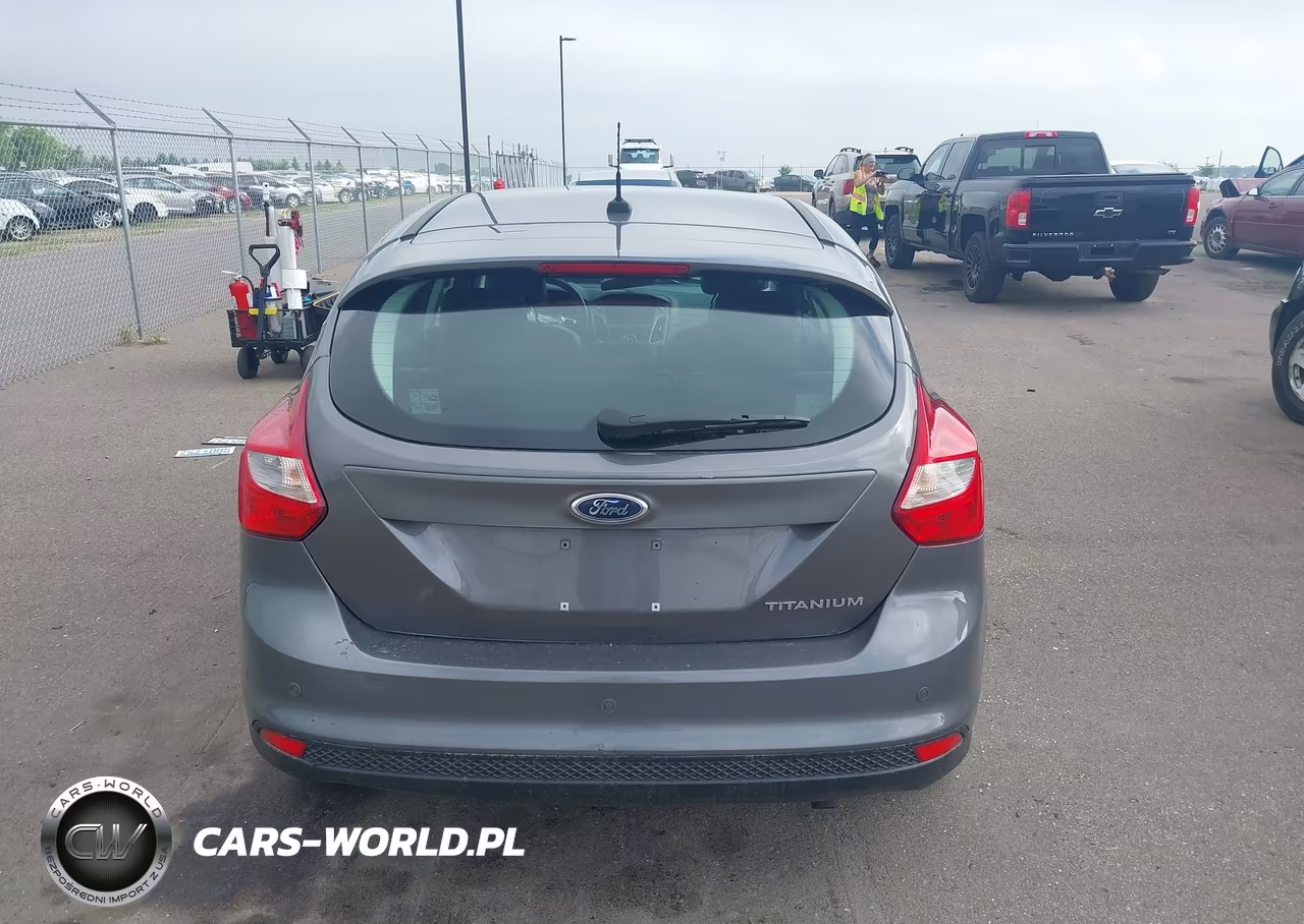 2012 Ford Focus Titanium VIN:1FAHP3N24CL292691 - 17