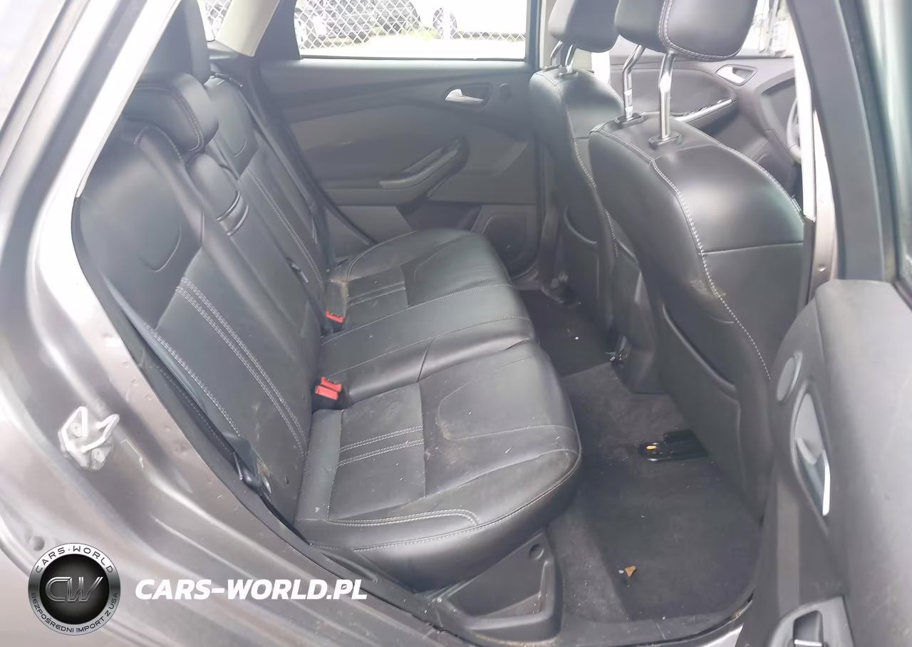 2012 Ford Focus Titanium VIN:1FAHP3N24CL292691 - 8