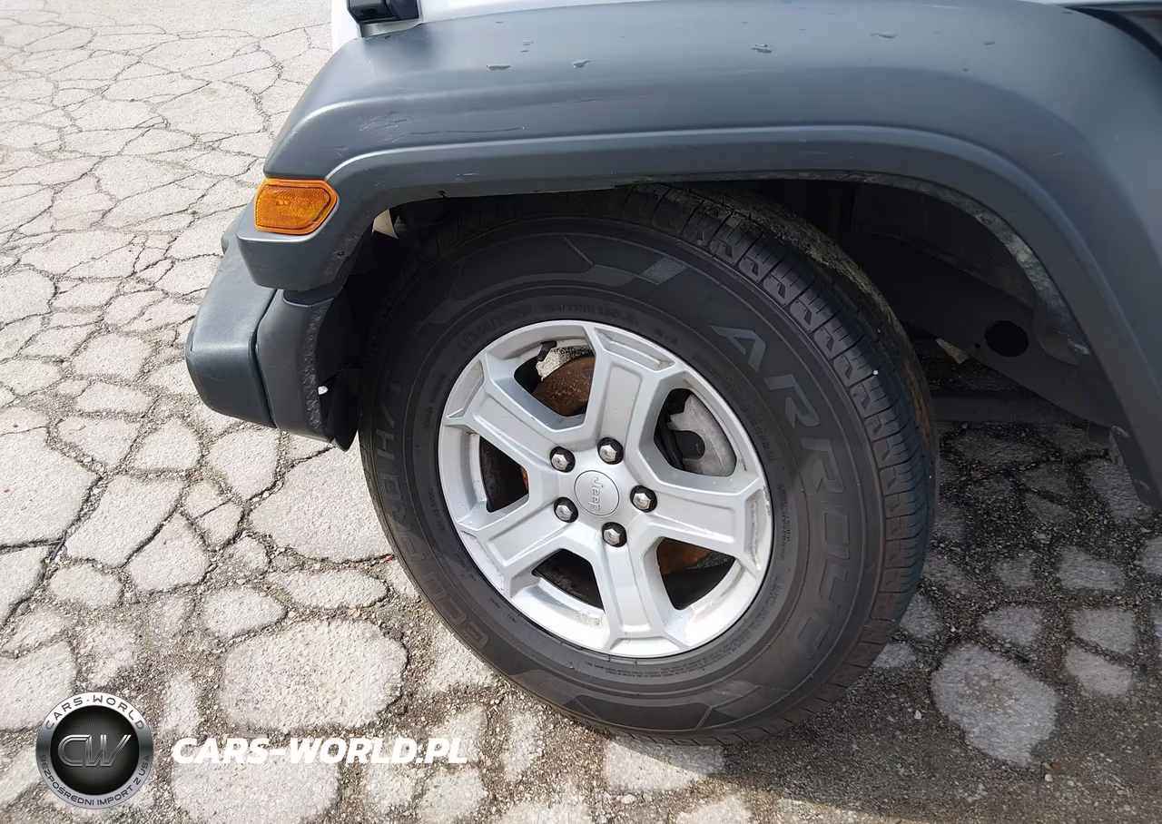 2020 Jeep Wrangler Unlimited Sport S 4X4 VIN:1C4HJXDG3LW299341 - 6