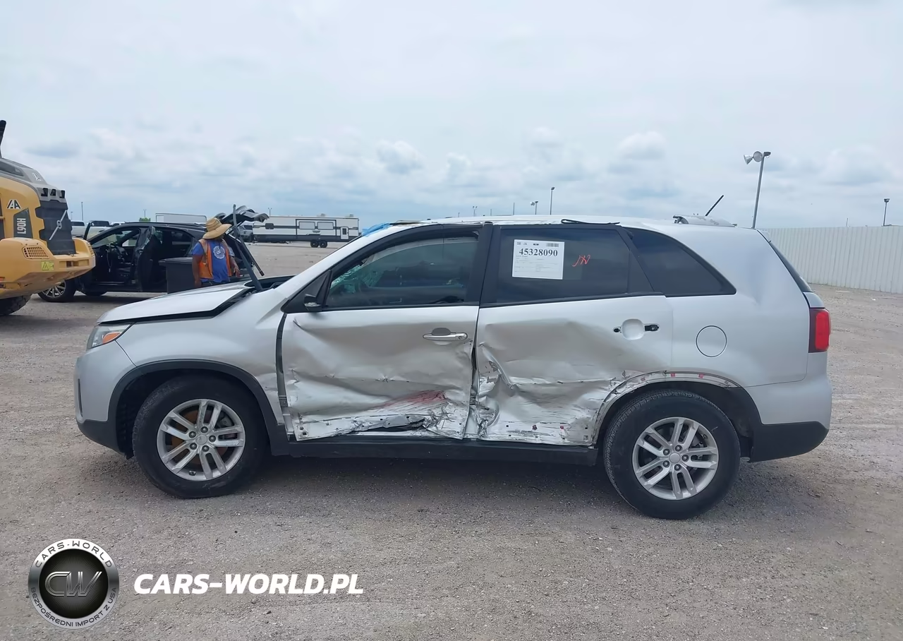 2014 Kia Sorento Lx VIN:5XYKT3A69EG535723 - 14