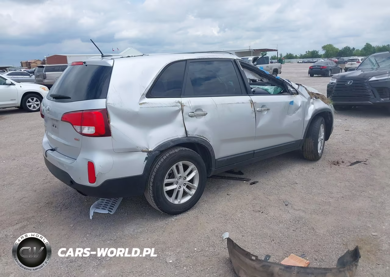 2014 Kia Sorento Lx VIN:5XYKT3A69EG535723 - 4