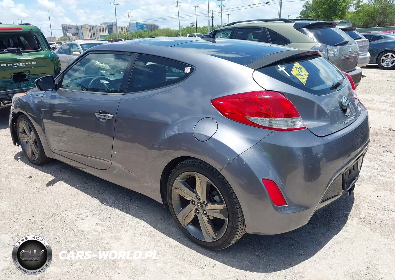 2015 Hyundai Veloster VIN:KMHTC6AD9FU240279 - 3