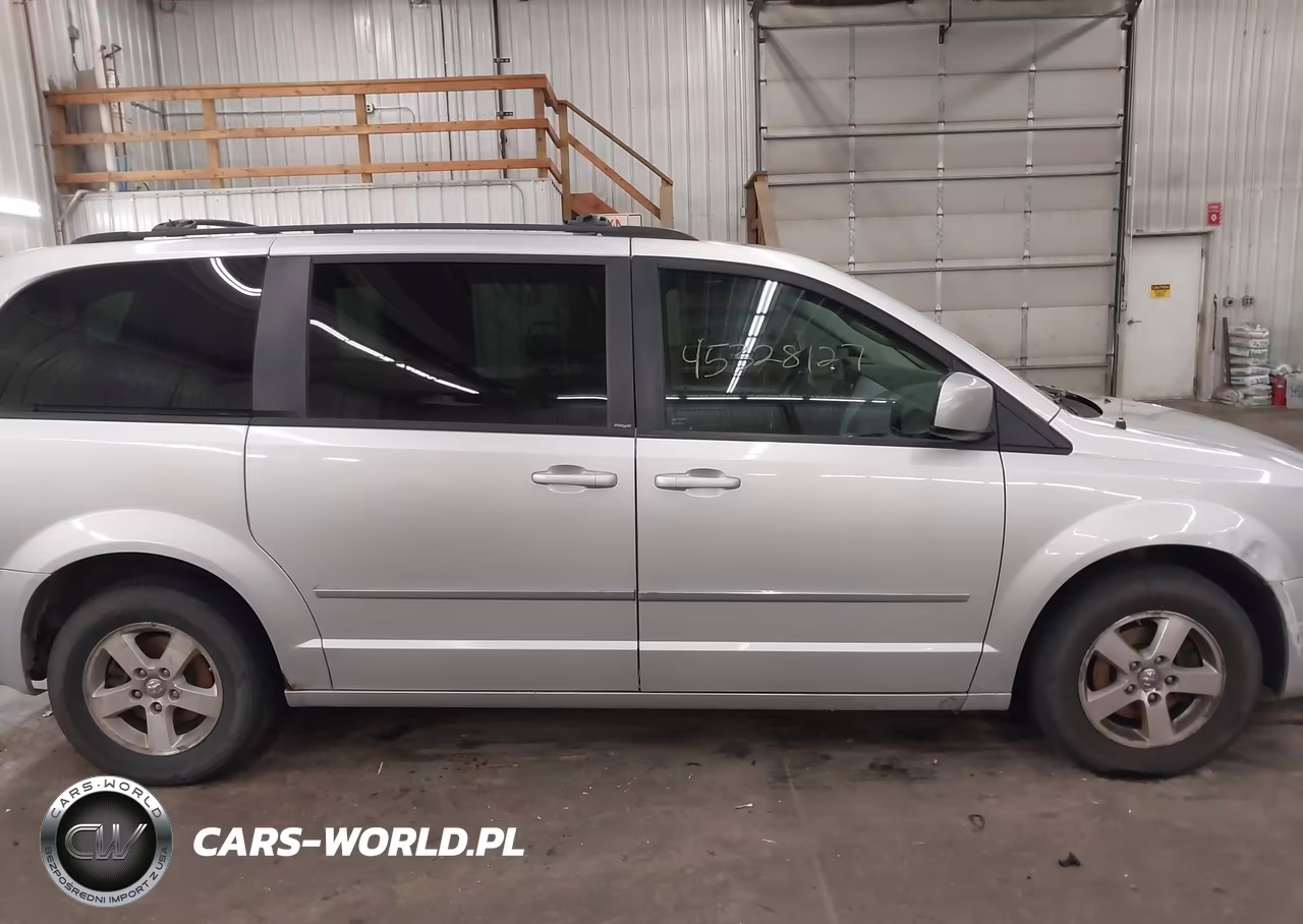2010 Dodge Grand Caravan Sxt VIN:2D4RN5D10AR100389 - 13