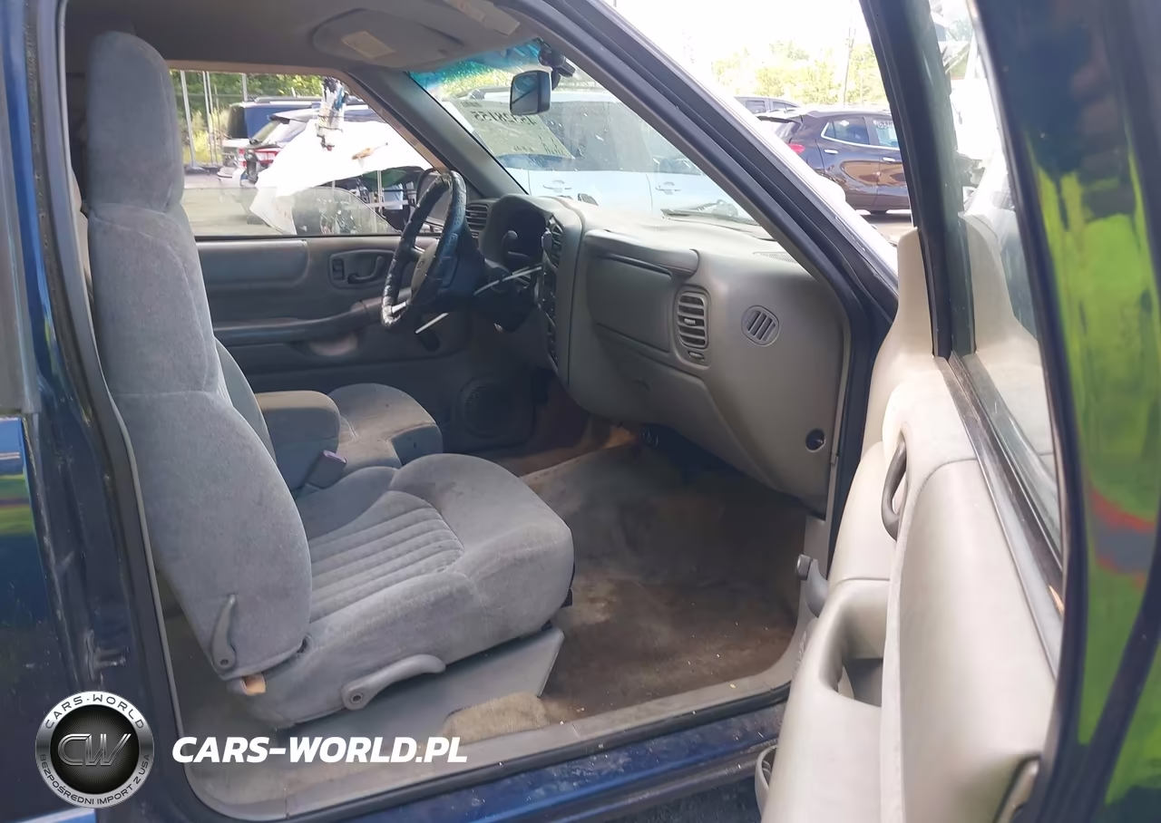 2002 Chevrolet S-10 Ls VIN:1GCCS195X28218544 - 5