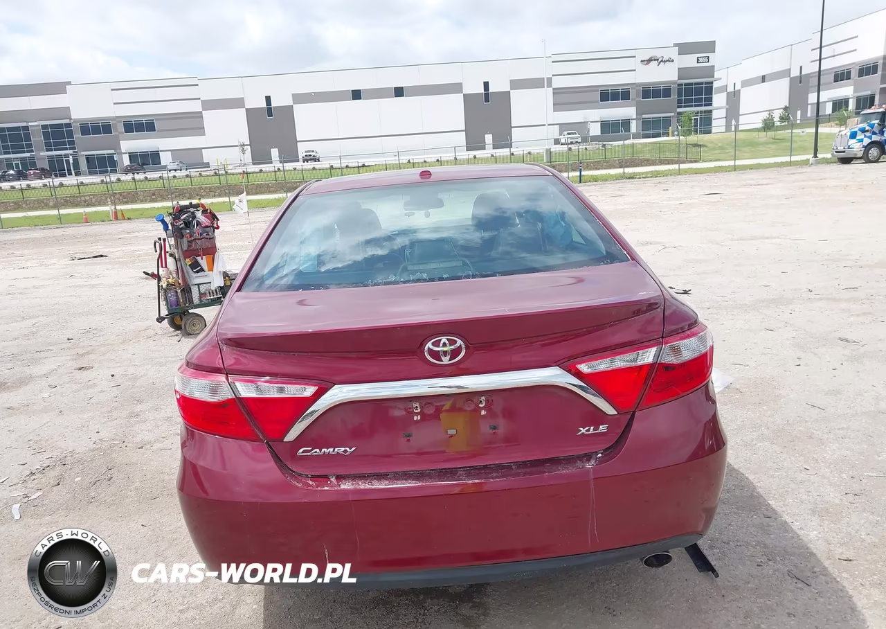 2016 Toyota Camry Xle VIN:4T1BF1FK7GU592310 - 16