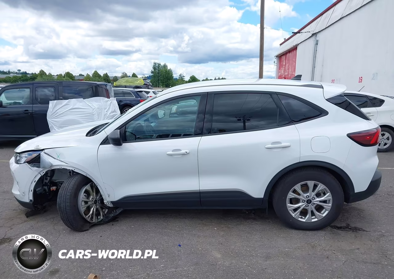 2025 Ford Escape Active VIN:1FMCU9GN5SUA86856 - 15