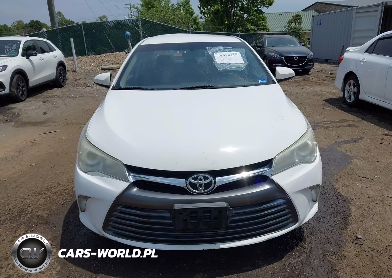 2016 Toyota Camry Le VIN:4T1BF1FK8GU572695 - 12