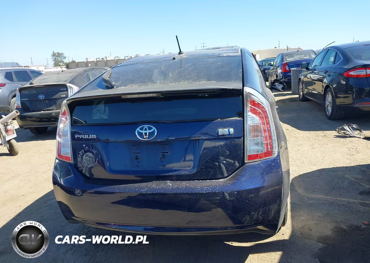2013 Toyota Prius Two VIN:JTDKN3DU0D1673623 - 15