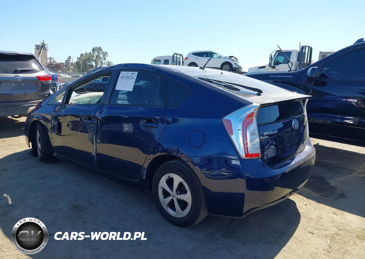 2013 Toyota Prius Two VIN:JTDKN3DU0D1673623 - 3