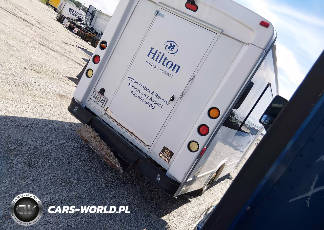 2017 Ford Transit-350 Cutaway VIN:1FDES8PMXHKB09052 - 4