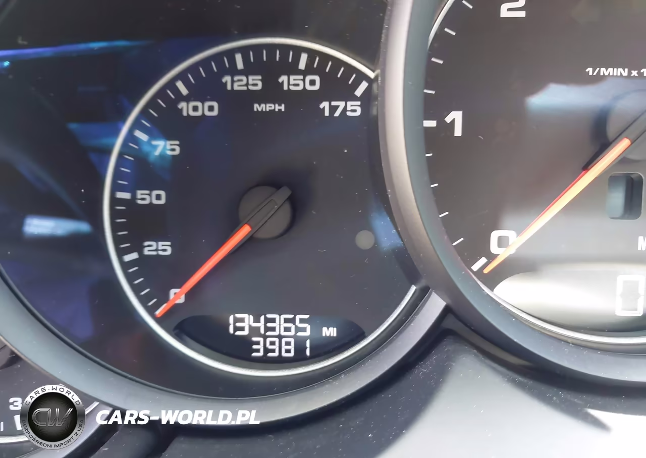 2015 Porsche Cayenne Diesel VIN:WP1AF2A24FLA36567 - 16