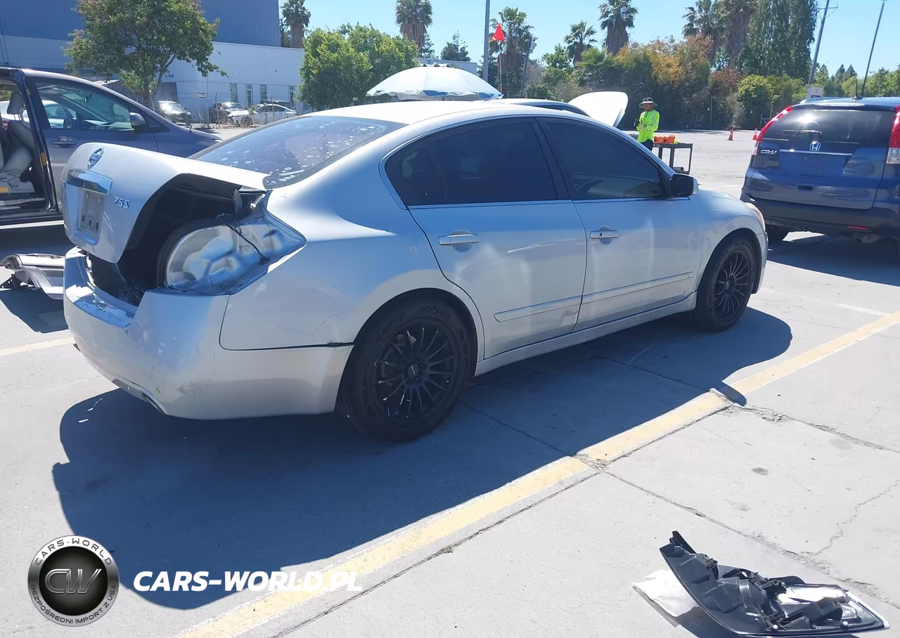 2012 Nissan Altima 2.5 S VIN:1N4AL2AP2CN535749 - 4