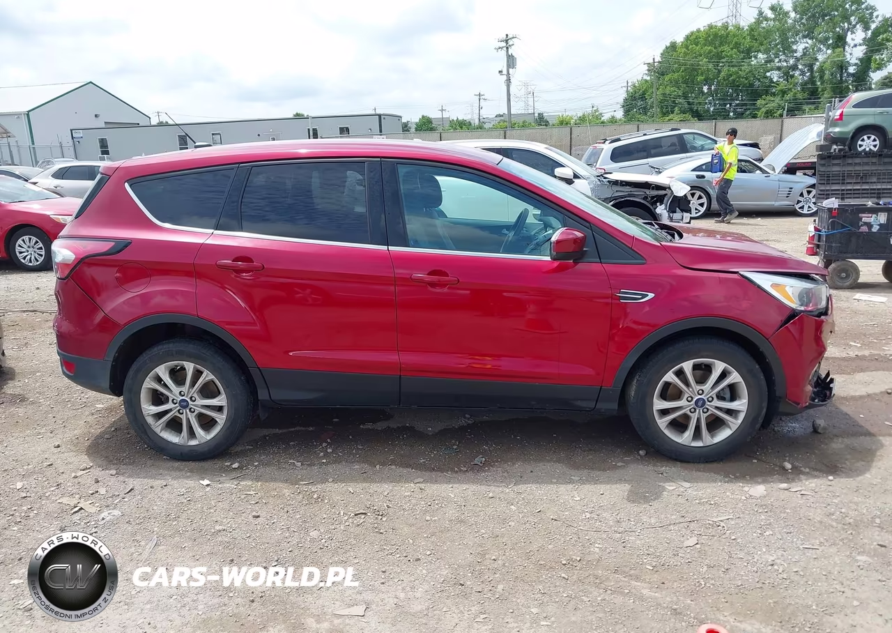 2017 Ford Escape Se VIN:1FMCU0GD1HUD26240 - 13