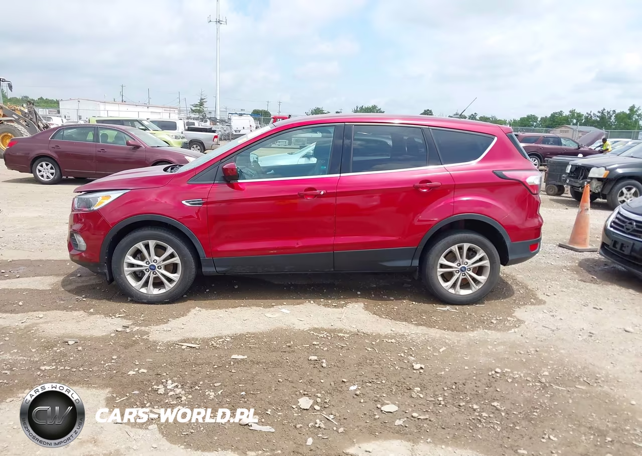 2017 Ford Escape Se VIN:1FMCU0GD1HUD26240 - 14