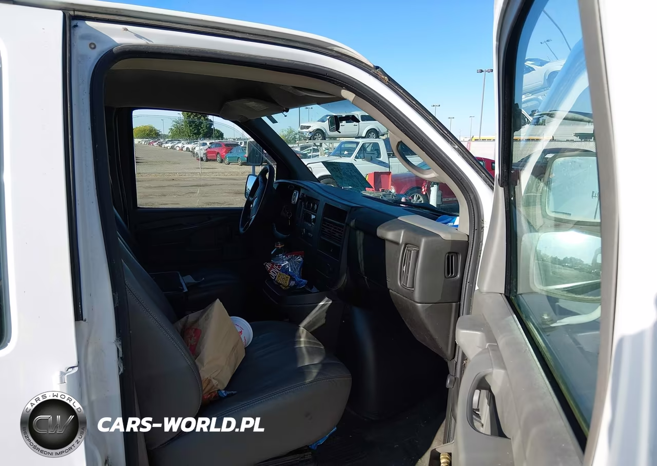 2008 Chevrolet Express Work Van VIN:1GBHG39C081182564 - 5