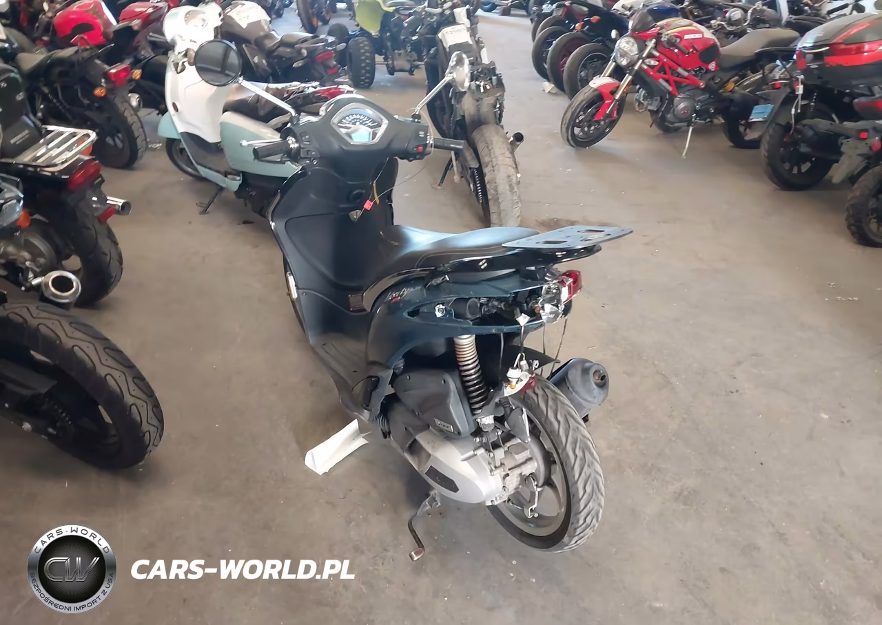 2022 Piaggio Liberty 150-150 S-150 Baci Perugina VIN:ZAPM898G3N7002872 - 3