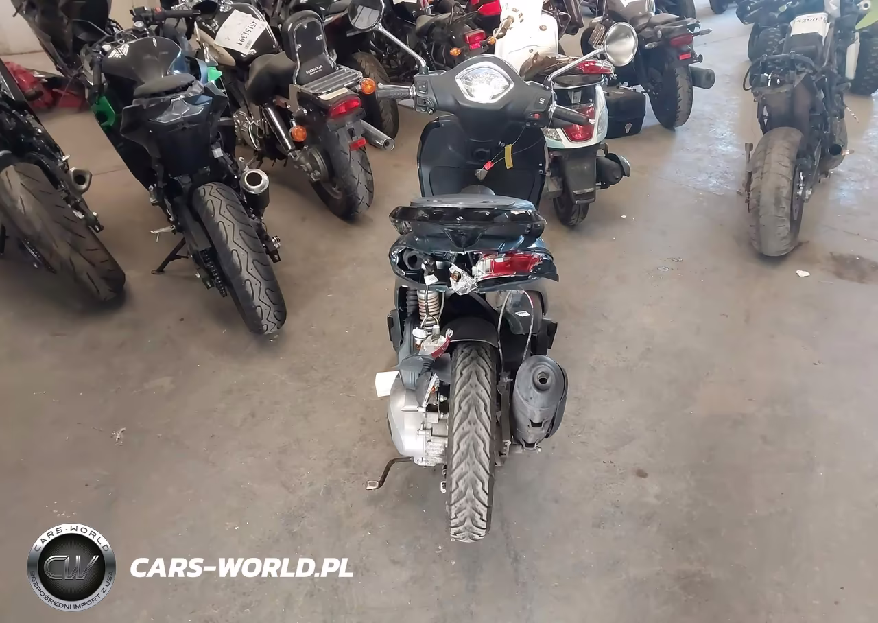 2022 Piaggio Liberty 150-150 S-150 Baci Perugina VIN:ZAPM898G3N7002872 - 6
