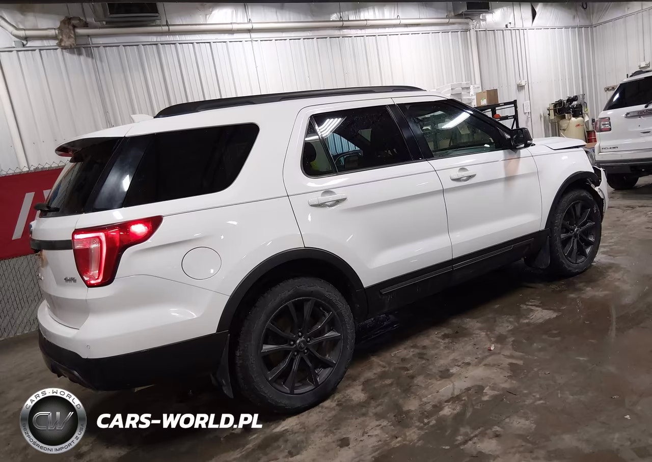 2017 Ford Explorer Xlt VIN:1FM5K8D86HGD81625 - 4