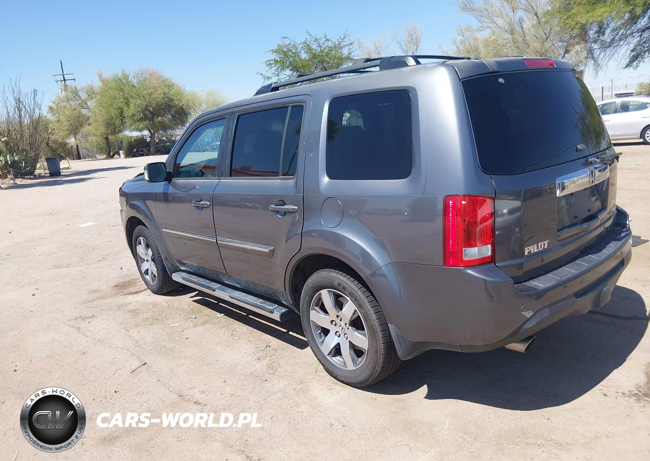 2015 Honda Pilot Touring VIN:5FNYF3H92FB021139 - 3