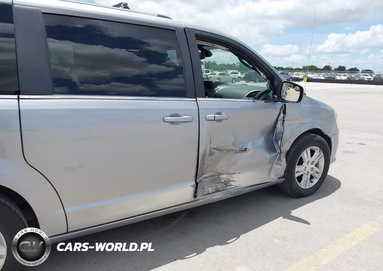 2019 Dodge Grand Caravan Sxt VIN:2C4RDGCGXKR771099 - 17
