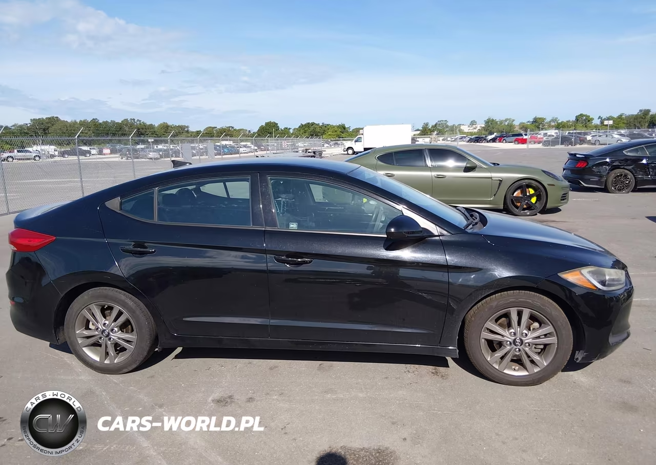 2018 Hyundai Elantra Sel VIN:5NPD84LF0JH236153 - 13