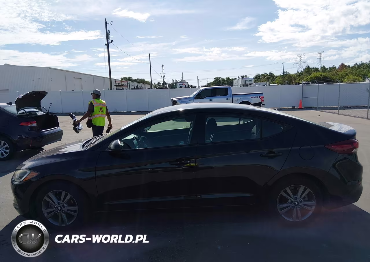 2018 Hyundai Elantra Sel VIN:5NPD84LF0JH236153 - 14