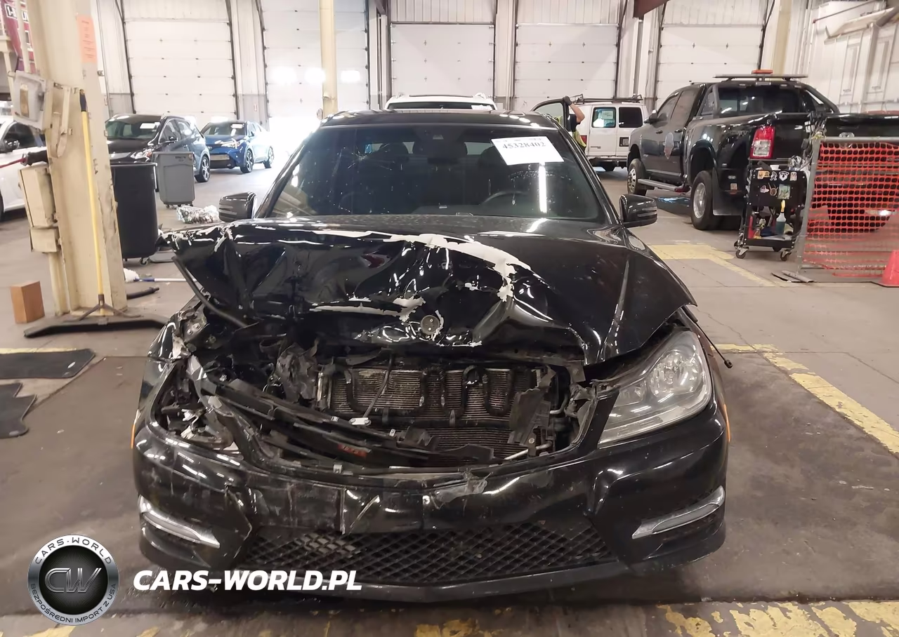 2013 Mercedes-Benz C 300 Sport 4Matic VIN:WDDGF8AB1DG126737 - 12