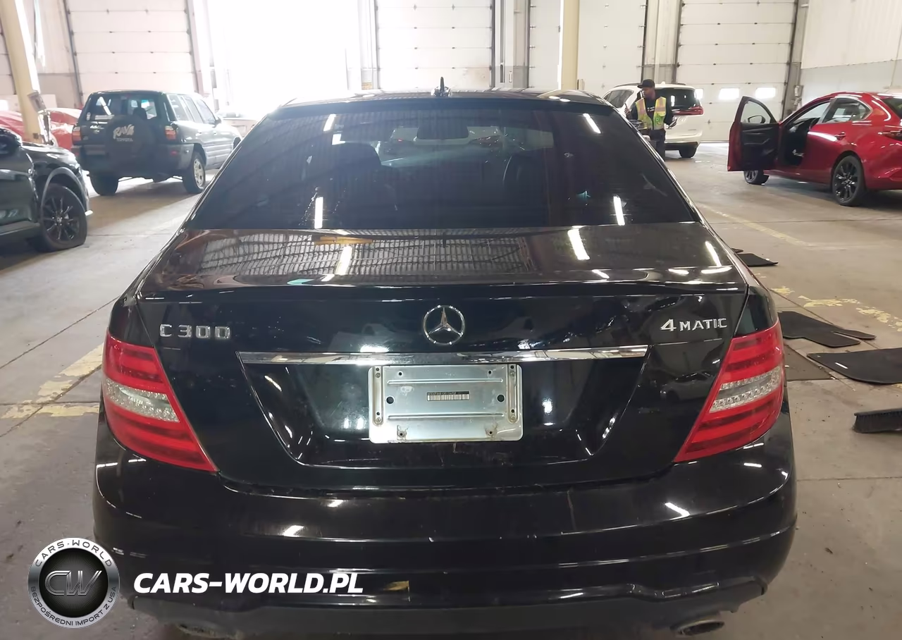 2013 Mercedes-Benz C 300 Sport 4Matic VIN:WDDGF8AB1DG126737 - 16